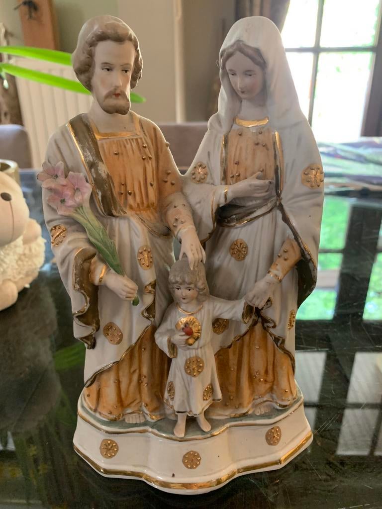 Jozef, Maria en Jezus in biscuit goudkleurig beschilderd, Antiek en Kunst, Ophalen