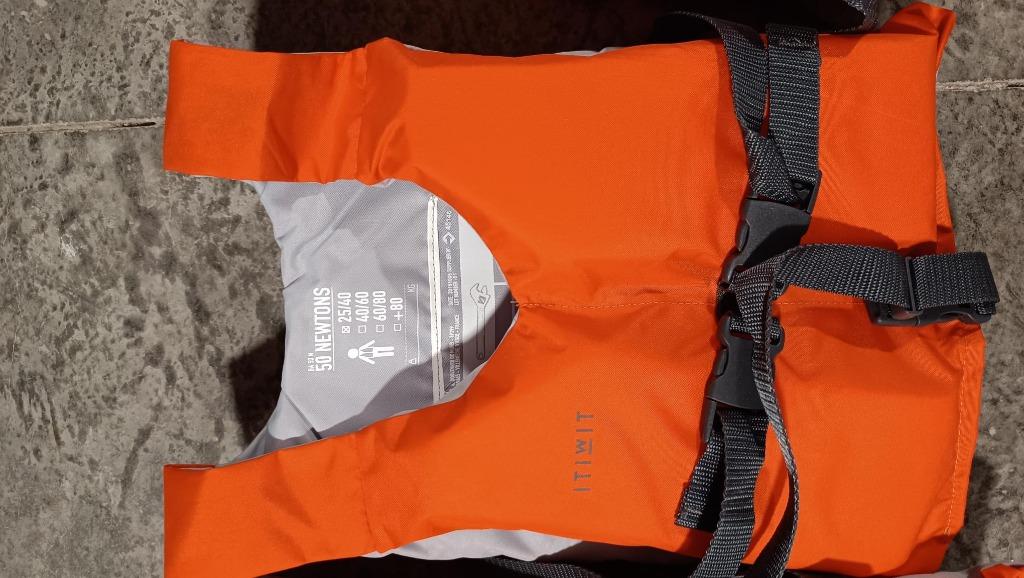 3 gilets de sauvetage décathlon servis 2 fois, Enlèvement, Comme neuf