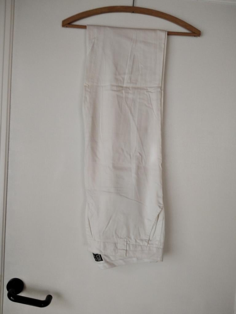 Witte Jeans Yaya maat L, Enlèvement ou Envoi, Taille 42/44 (L)