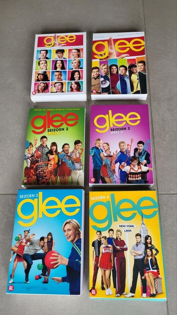 Glee serie 4 seizoenen dvd box, Cd's en Dvd's, Ophalen of Verzenden, Zo goed als nieuw