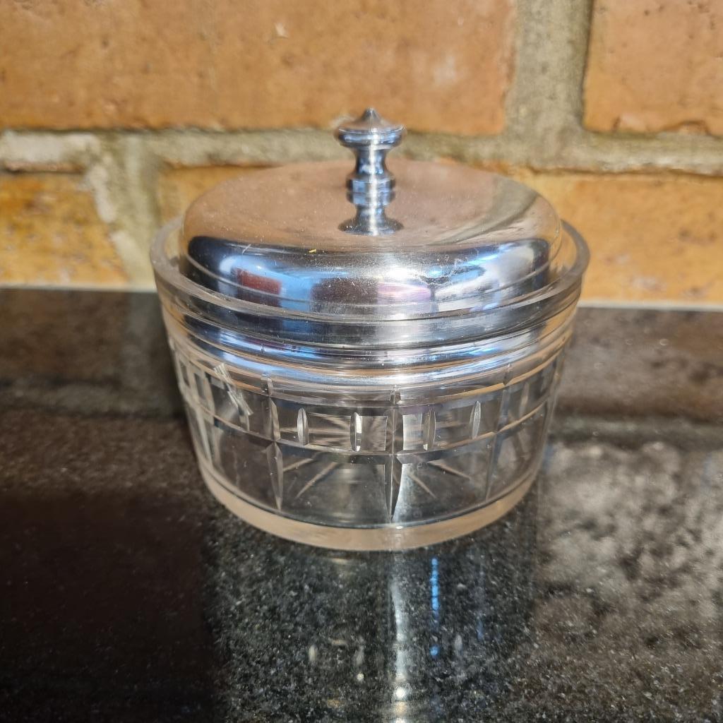Bonbonnière verre et argent, Enlèvement ou Envoi