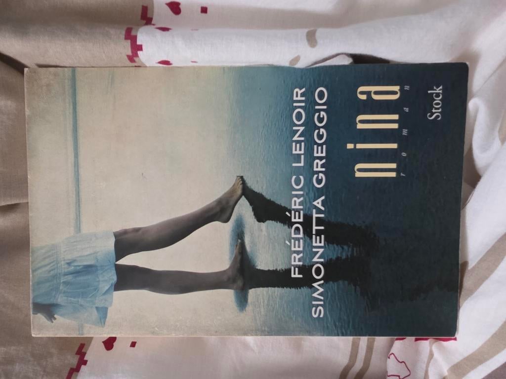 Simonetta Greggio, Frederic  Lenoir - Nina, Enlèvement ou Envoi, Comme neuf, Simonetta Greggio, Frederic  Lenoir