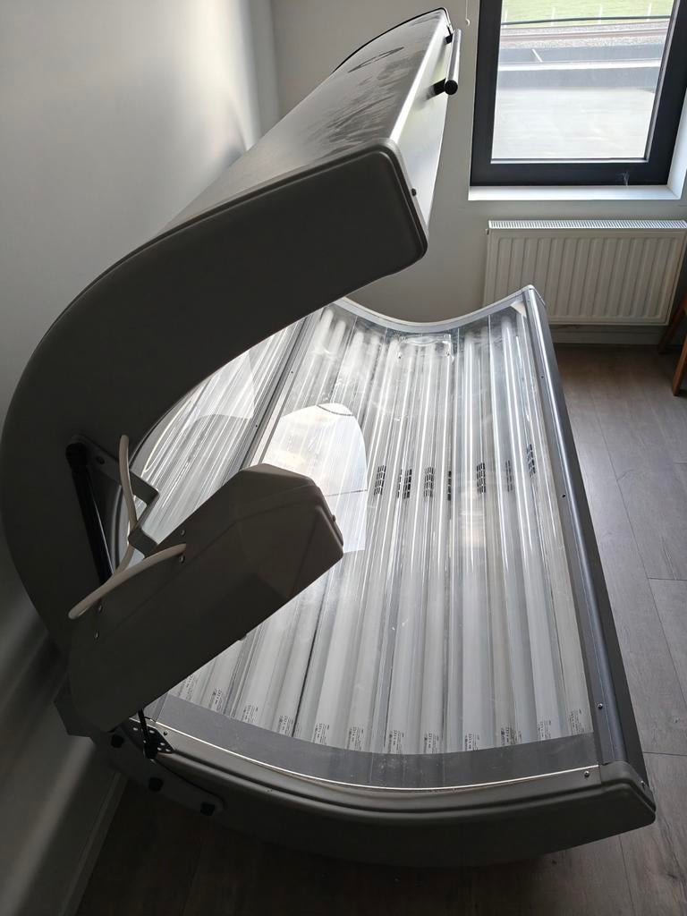 Volledige zonnebank, werkt perfect., Electroménager, Solarium, Banc solaire & Bronzage facial, Enlèvement, Solarium visage