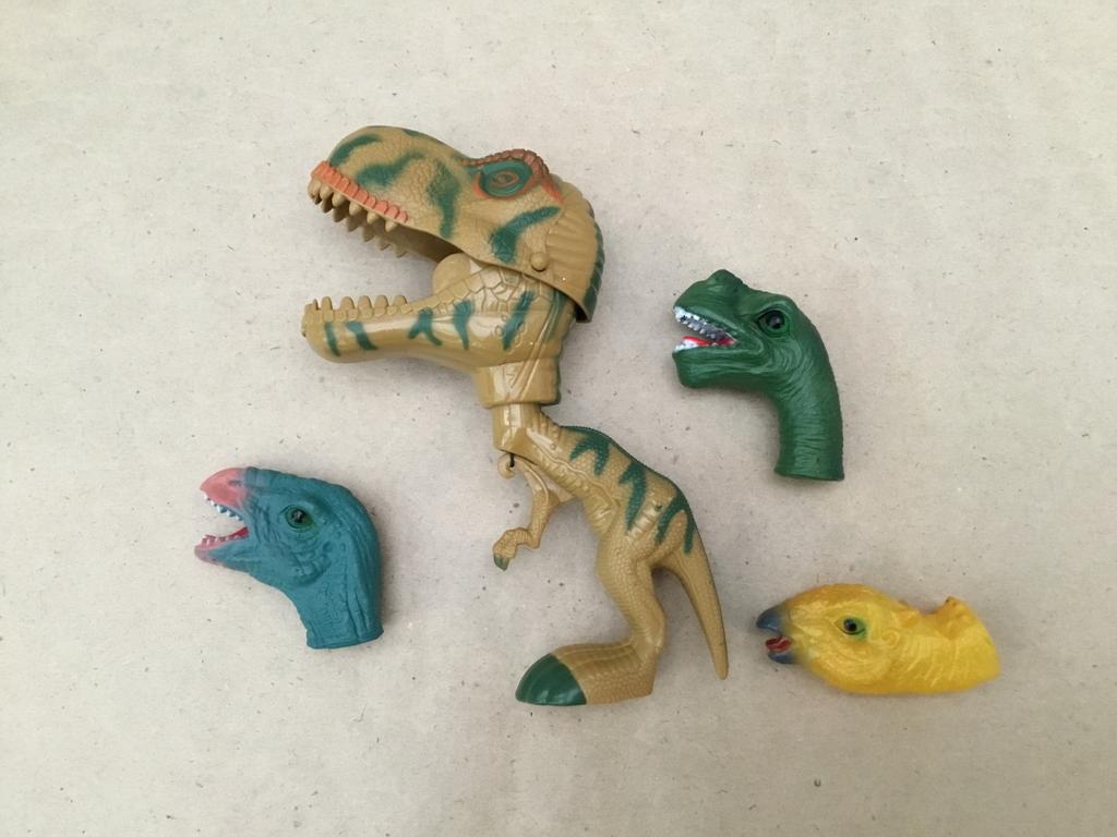 Marionnettes à doigts de dinosaure et figurine de dinosaure, Enlèvement ou Envoi, Comme neuf