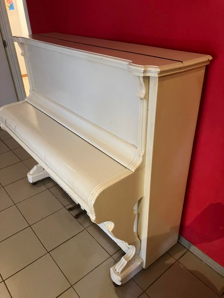 Piano buffetmodel, Muziek en Instrumenten, Piano's, Ophalen, Gebruikt, Piano