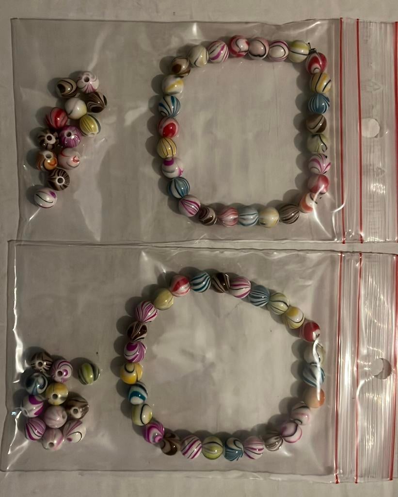 LOT Armbandjes en kralen (apart: zie omschrijving), Hobby en Vrije tijd, Ophalen, Draad