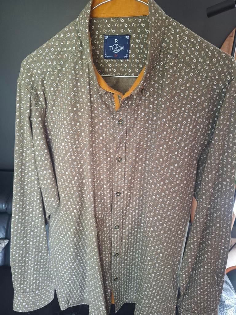 Neuve chemise RTom XL kaki clair, Vêtements | Hommes, Neuf, Vert, R Tom, Chemise