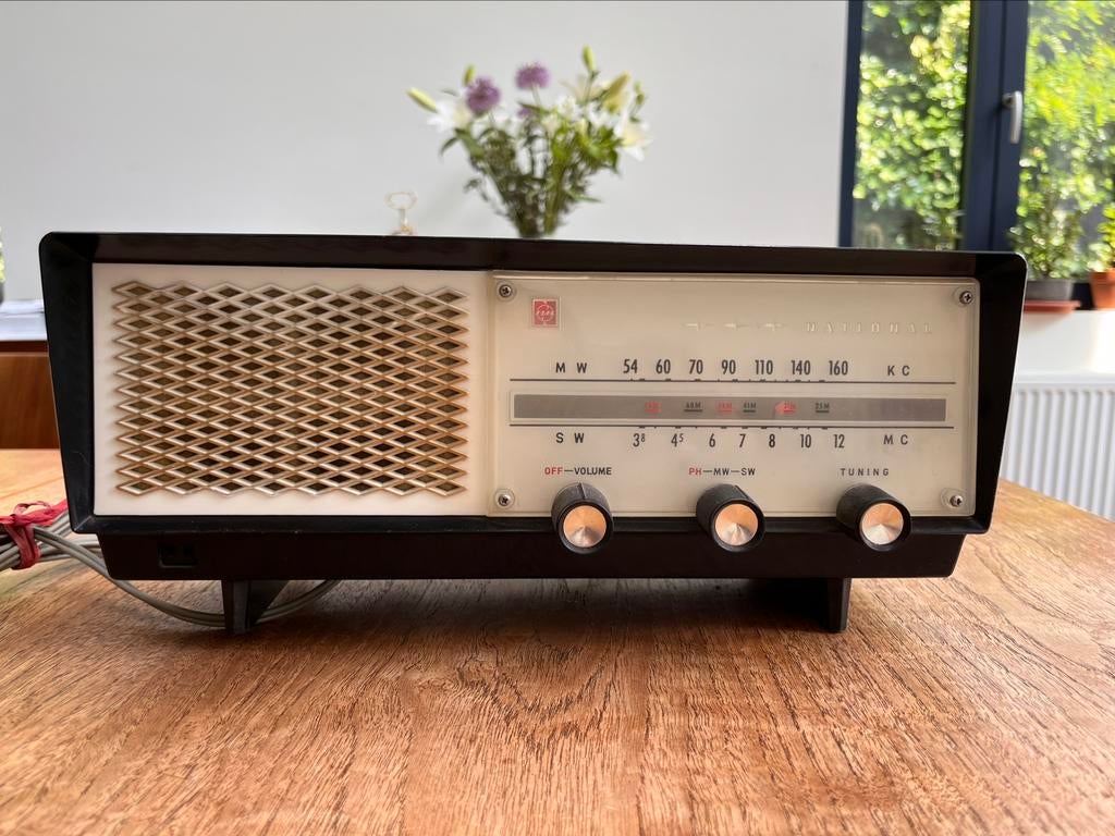 Radio Japans retro, Enlèvement ou Envoi, Ne fonctionne pas, Radio