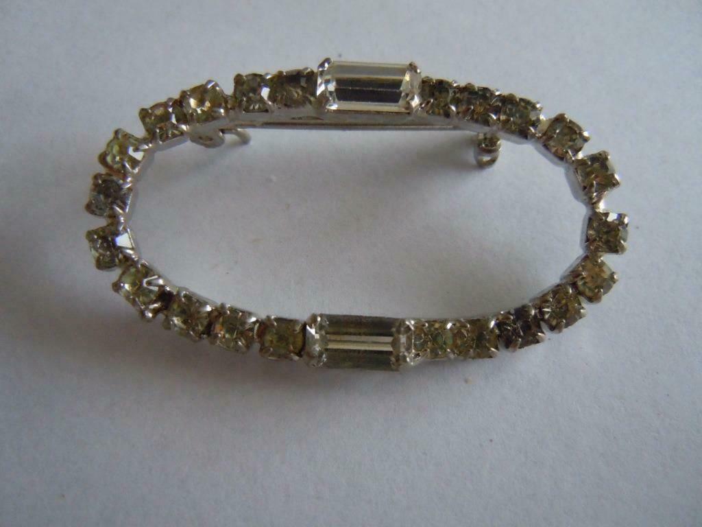 Broche vintage avec cristal de roche et strass, Enlèvement ou Envoi, Comme neuf, 4 à 7 cm, Argent