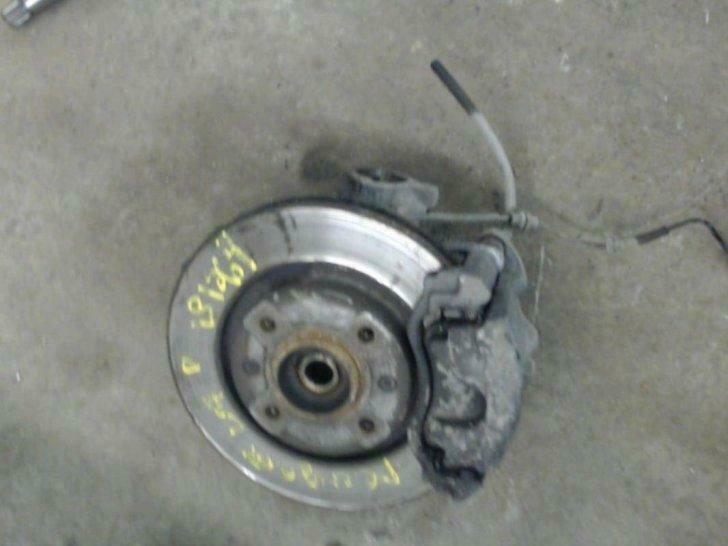 moyeu gauche  peugeot  207 diesel, Gebruikt, Peugeot