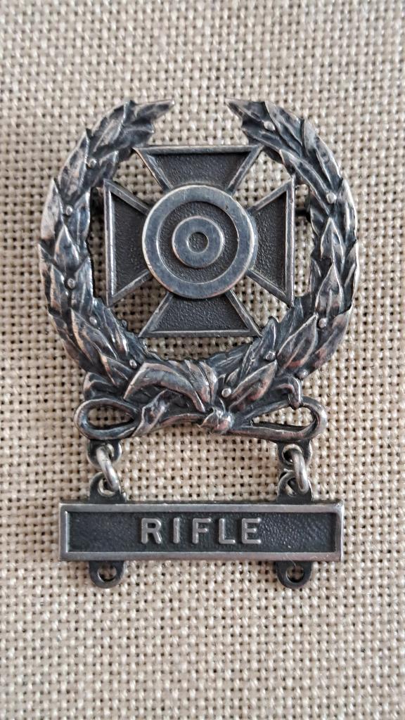 Marksman Badge Expert Rifle Sterling - USWW2 ORIGINEEL, Verzamelen, Ophalen of Verzenden, Landmacht, Lintje, Medaille of Wings