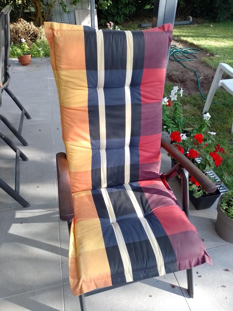 Hoge kussens 4 cm dik. Voor hoge tuinstoelen!!!, Tuin en Terras, Tuinstoelen, Ophalen, Gebruikt, Overige materialen, Stapelbaar