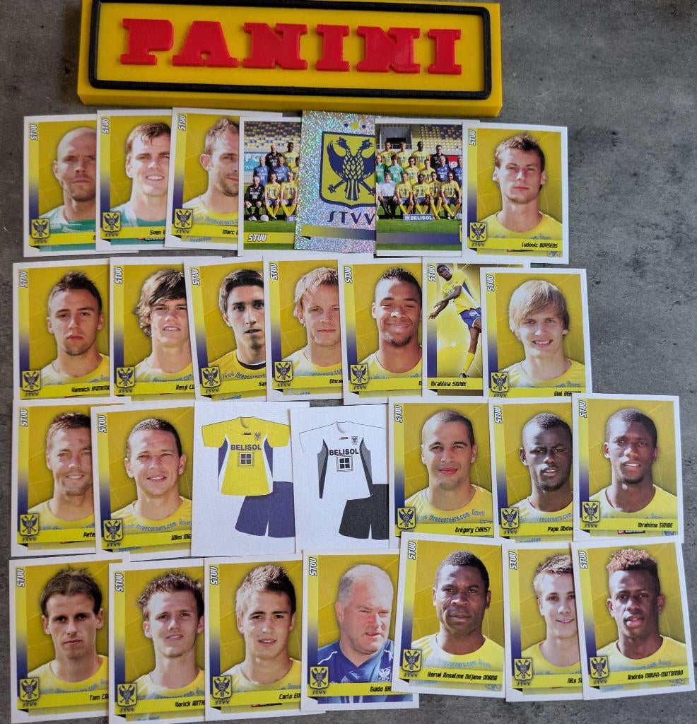 LOT 28 AUTOCOLLANTS PANINI FOOTBALL 2011 ST TROND FOOT, Envoi, Neuf