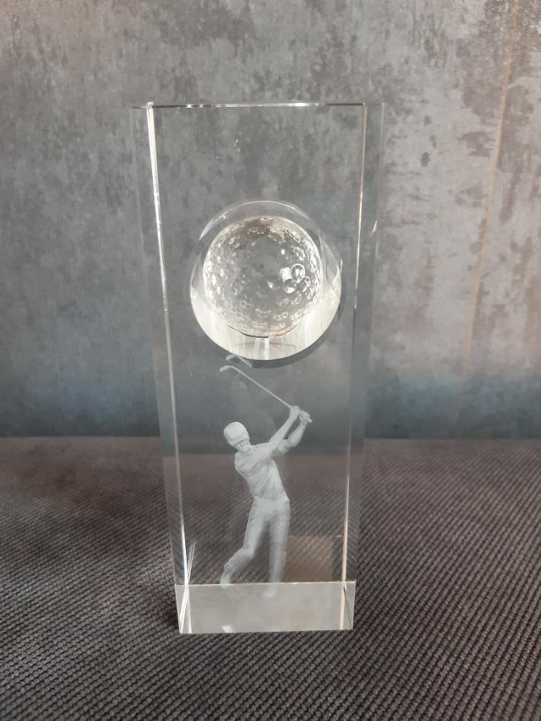 3D BEELDJE (TROFFEE) GOLF IN GLAS, Ophalen of Verzenden, Zo goed als nieuw