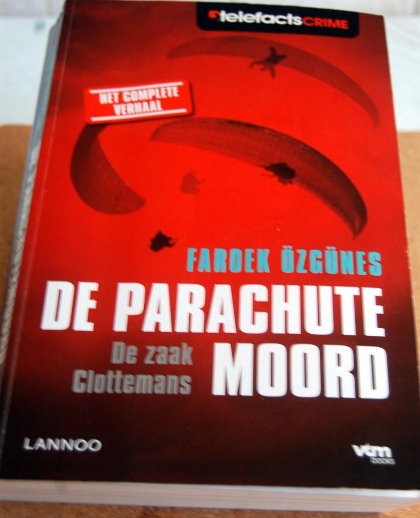 de parachute moord, Boeken, Ophalen, Zo goed als nieuw, Faroek ozgunes