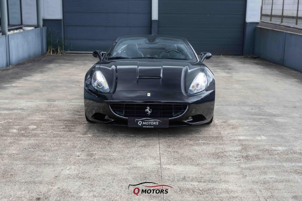 Ferrari California 4.3i V8, Auto's, Ferrari, Automaat, 4 zetels, Achterwielaandrijving, Zwart