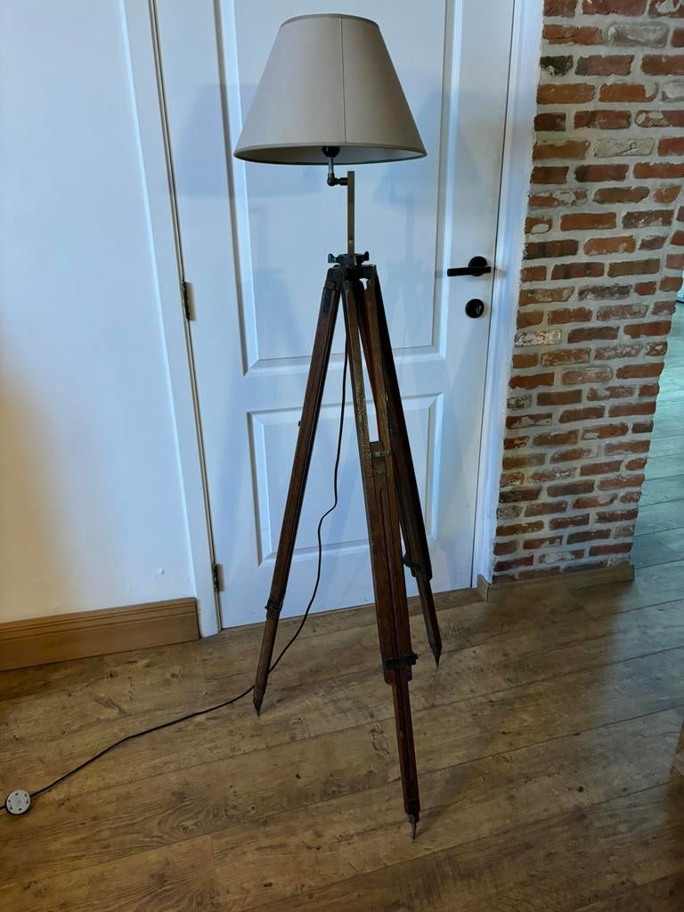 Staanlamp houten driepikkel, Enlèvement, Utilisé, Bois