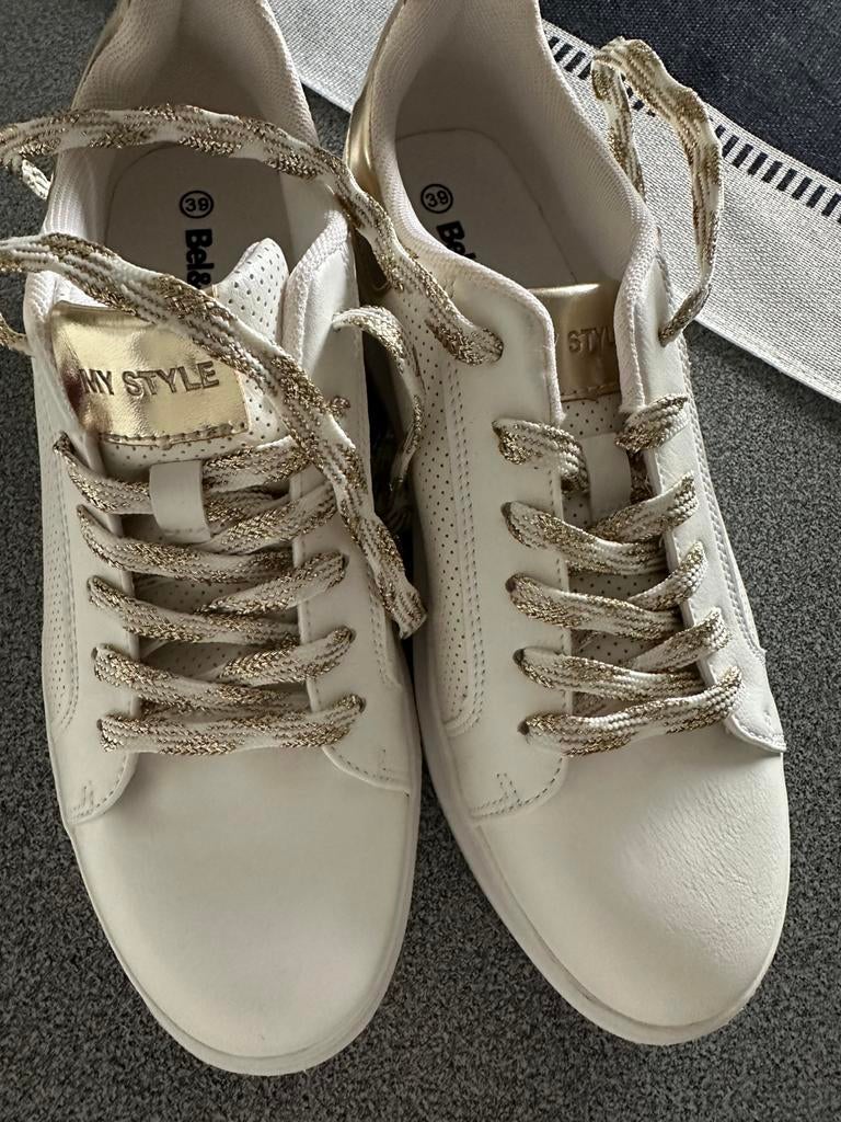 Witte met goud loopschoenen dames maat 39, Enlèvement ou Envoi, Neuf
