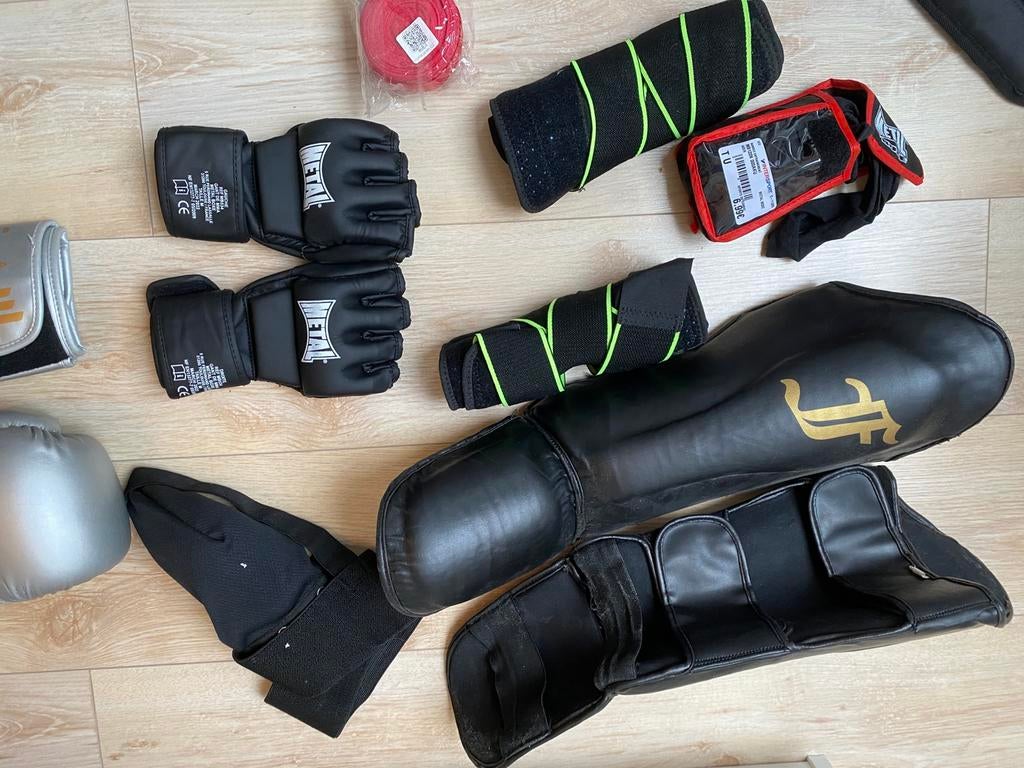 Boksuitrusting/ mma, Sport en Fitness, Ophalen, Zo goed als nieuw