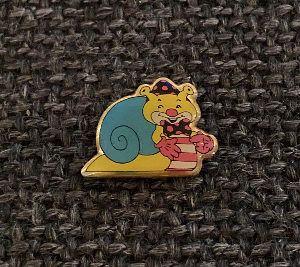 PIN - SLAK - ESCARGOT, Collections, Envoi, Utilisé, Animal et Nature, Insigne ou Pin's