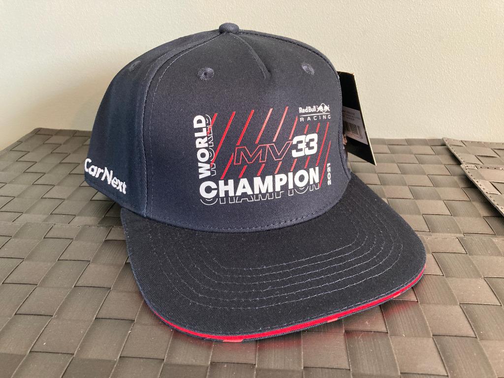 Max Verstappen 2021 World Champion pet Red Bull Racing, Enlèvement ou Envoi, Neuf, ForTwo