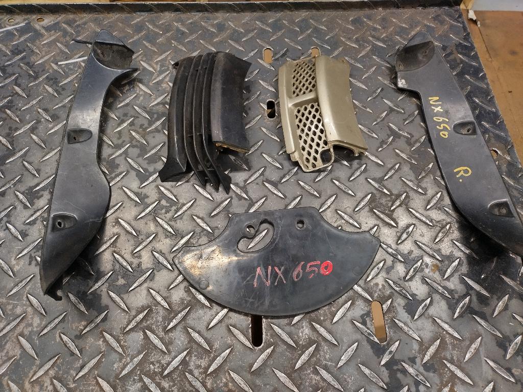 honda dominator 650 model '88-'91 plastic kuipdelen, Enlèvement ou Envoi, Utilisé