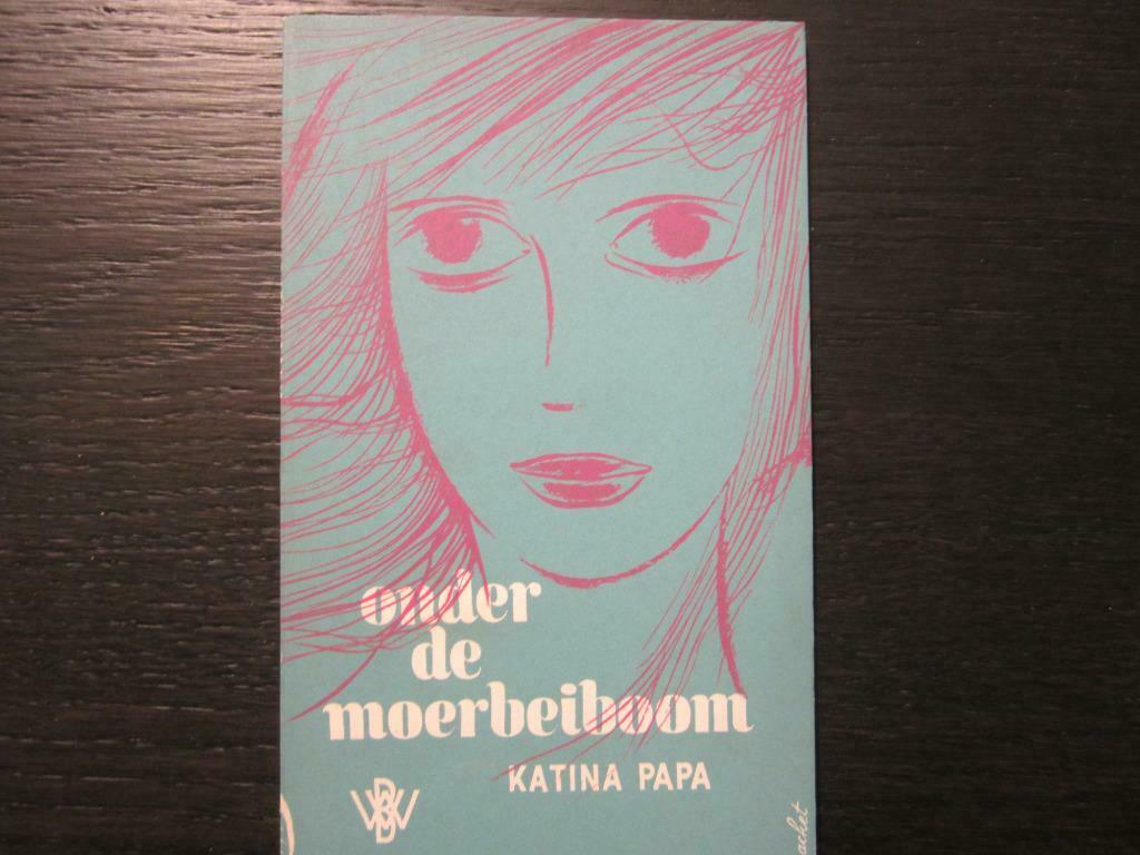 Onder de moerbeiboom  (Katina Papa), Ophalen of Verzenden, Gelezen