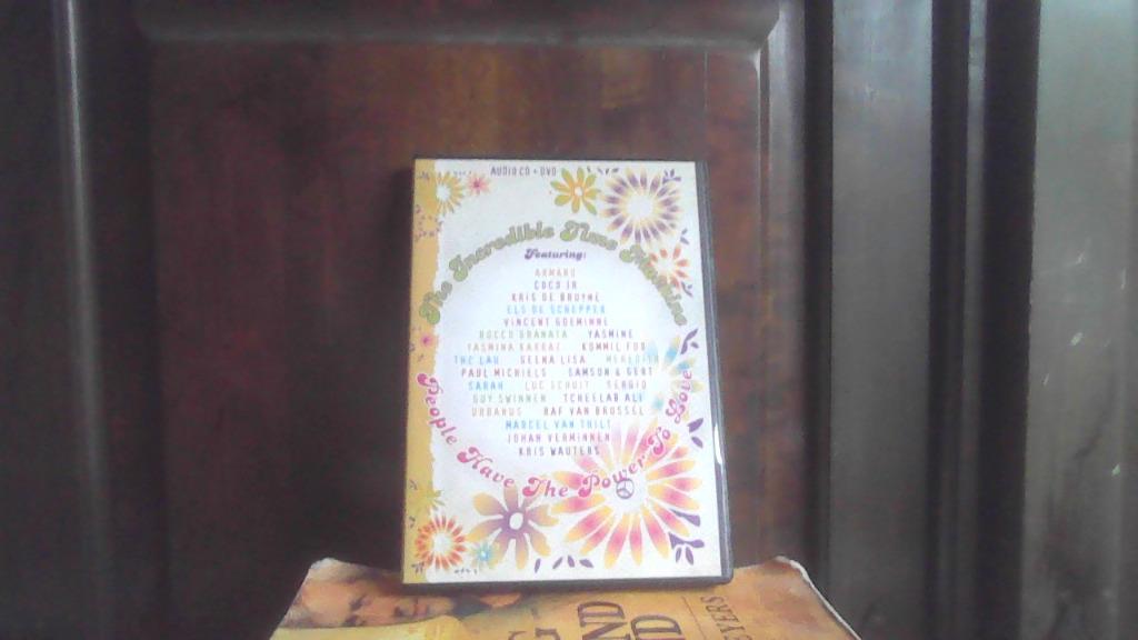 The incredible time machine (CD + DVD), Cd's en Dvd's, Verzenden, Zo goed als nieuw