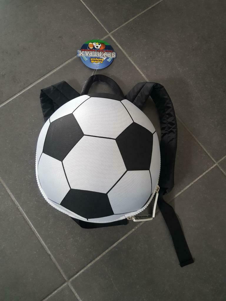 Nieuwe voetbalrugzak, Ophalen, Nieuw