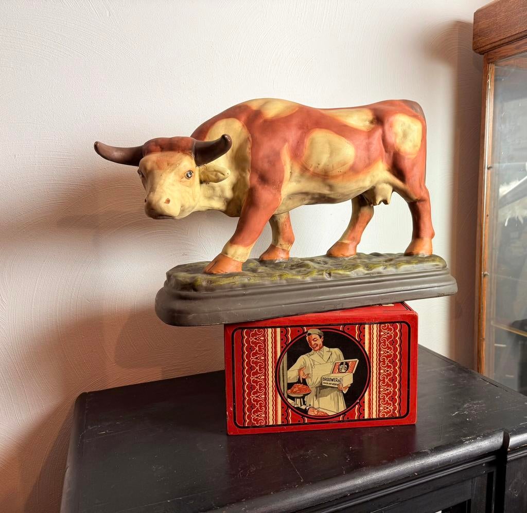 Vintage Slagers Beeld Stier in Biscuit (1960 - 1970), Ophalen of Verzenden