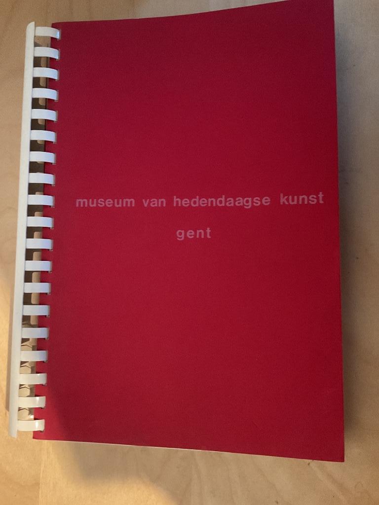 Catalogus Museum van Hedendaagse Kunst Gent 1976, Boeken, Ophalen of Verzenden, Gelezen