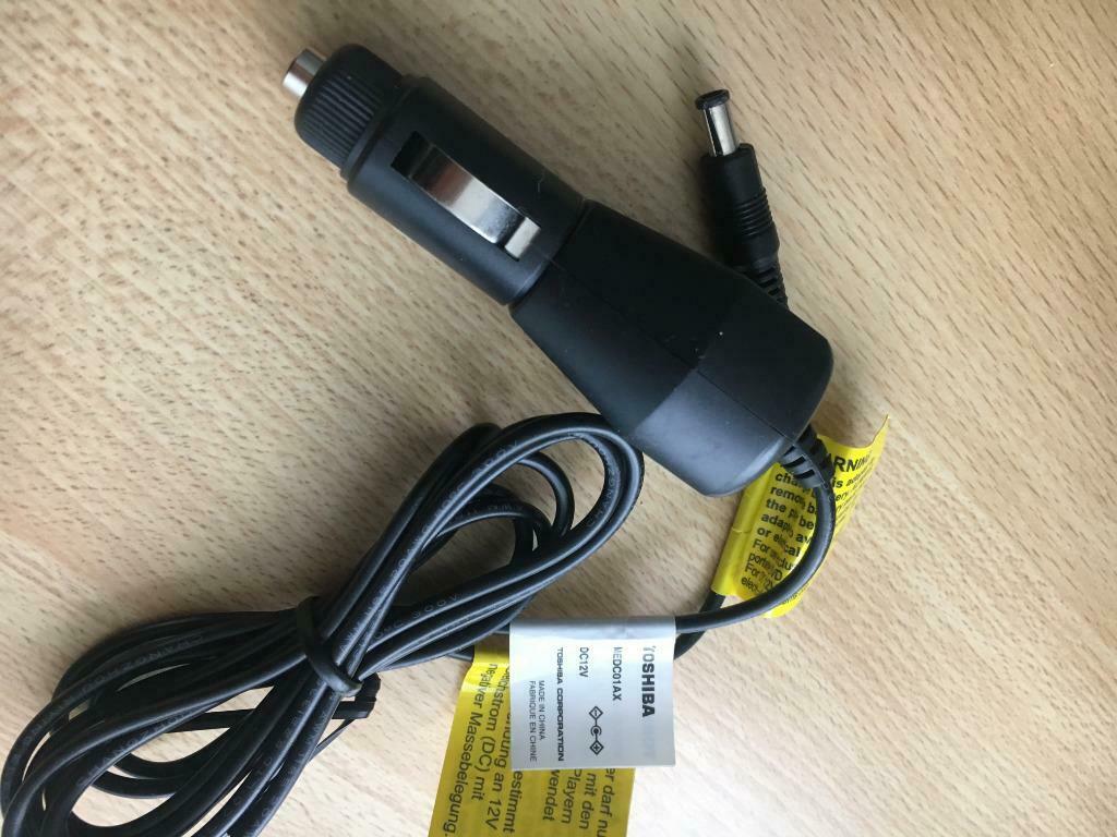 chargeur voiture 12V/ 1A "Toshiba"  tige diam. 5mm, Télécoms, Enlèvement ou Envoi, Comme neuf, Autres marques