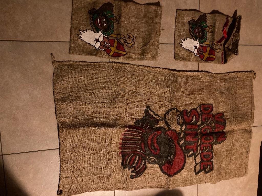 Te koop : 1 grote en 2 kleine jutte zakken voor Sinterklaas, Ophalen, Zo goed als nieuw