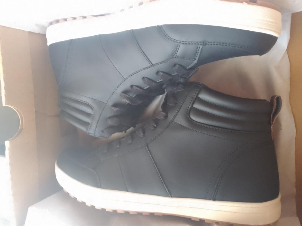 nieuwe pier one maat 44 hoge sneakers zwart in neutrale doos, Vêtements | Hommes, Chaussures, Neuf, Enlèvement ou Envoi, Pier One