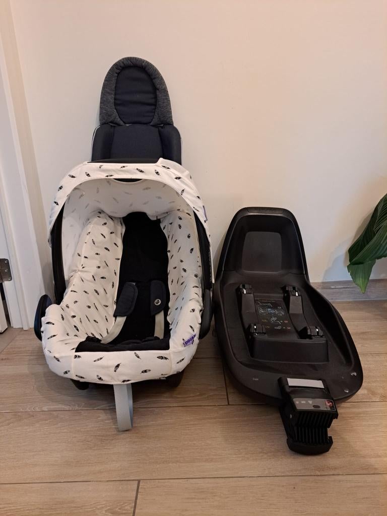 Maxi cosi autostoeltje + beschermhoes + Familyfix one Isize, Kinderen en Baby's, Autostoeltjes, Zo goed als nieuw, Maxi-Cosi, 0 t/m 13 kg