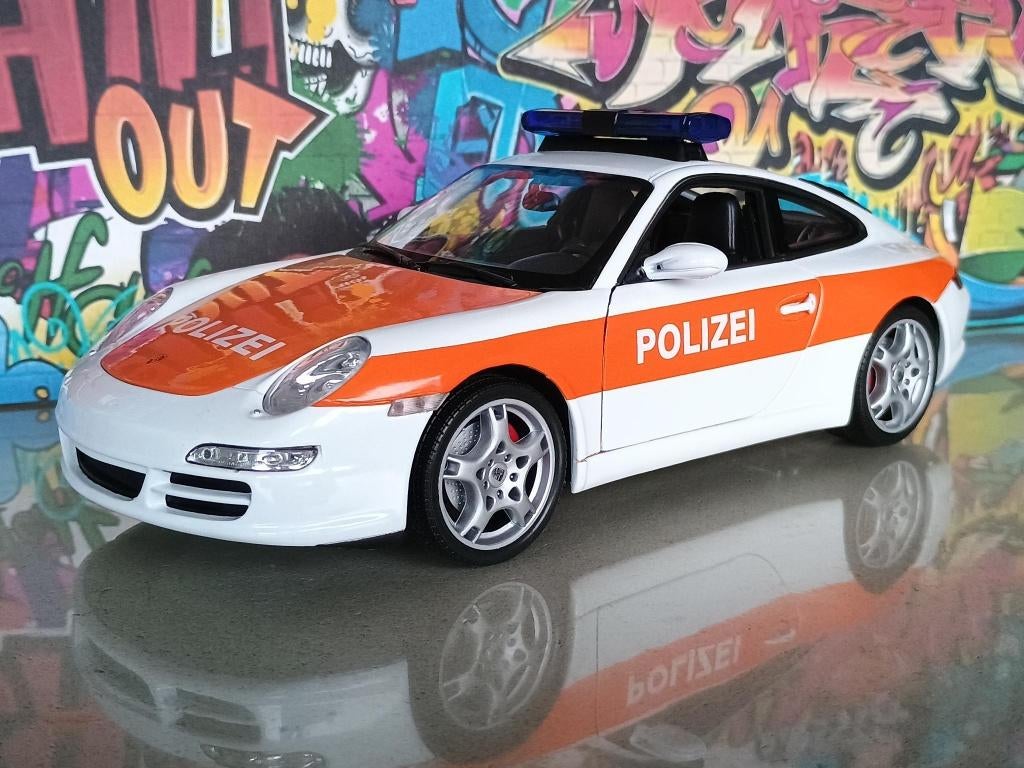 Porsche Carrera 4S Police Welly 1/18 --ÉTAT NEUF--, Enlèvement ou Envoi, Comme neuf, Voiture, Welly