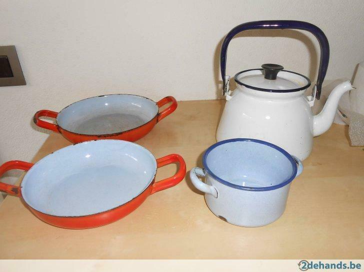 Emaille gerief . Zie foto's . Prima staat . Oud gerief !, Verzamelen, Overige Verzamelen, Gebruikt, Ophalen
