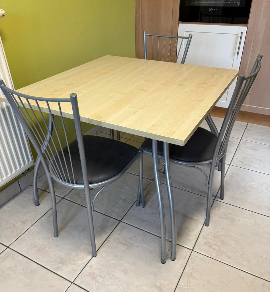 Tafel met drie bijpassende stoelen, Huis en Inrichting, Gebruikt, 50 tot 100 cm, Vierkant, 50 tot 100 cm