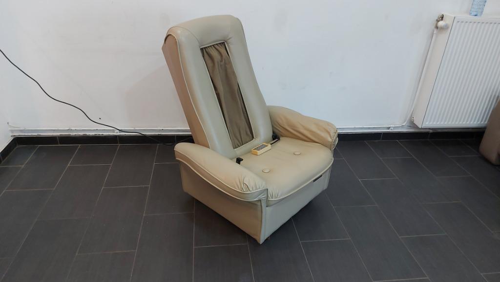 ancien fauteuil relax massant brightestK Koizumi MB 111, Maison & Meubles, Enlèvement ou Envoi, Utilisé, Cuir