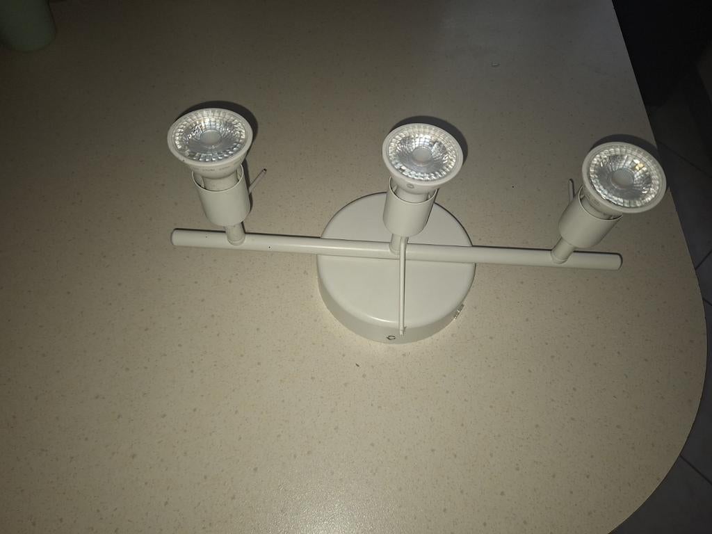 Spotsde plafond ikea de couleur blanc, Ophalen