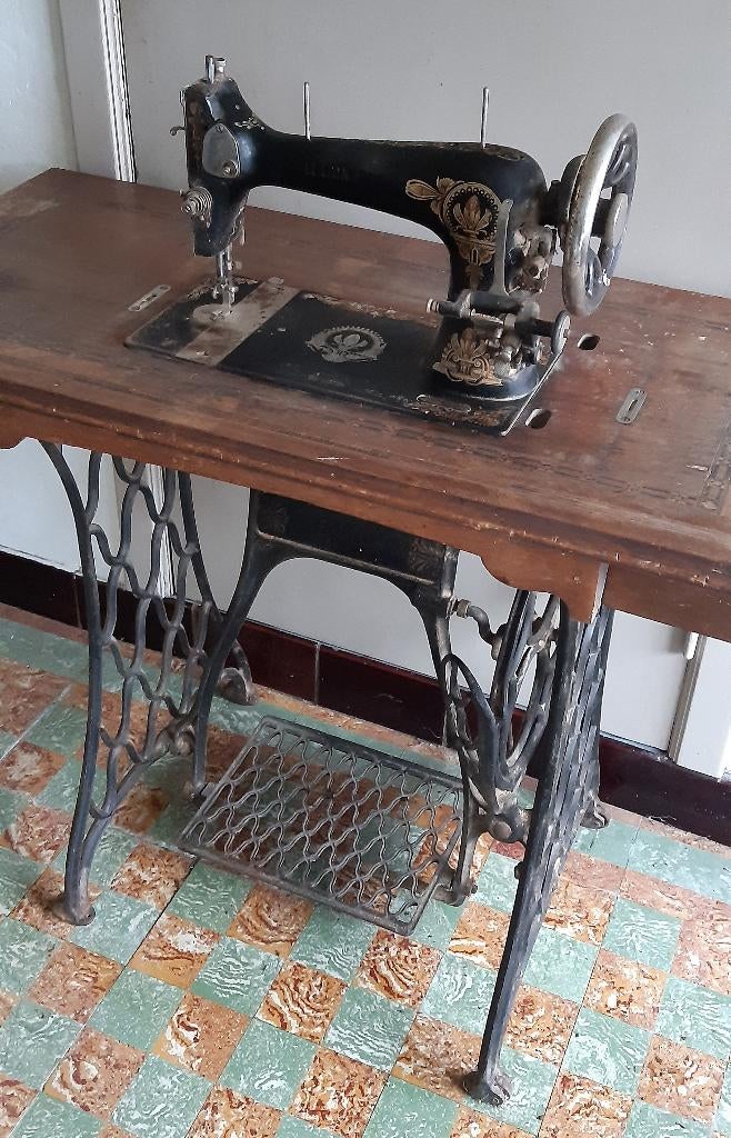 vintage naaimachine Le Lion, Ophalen