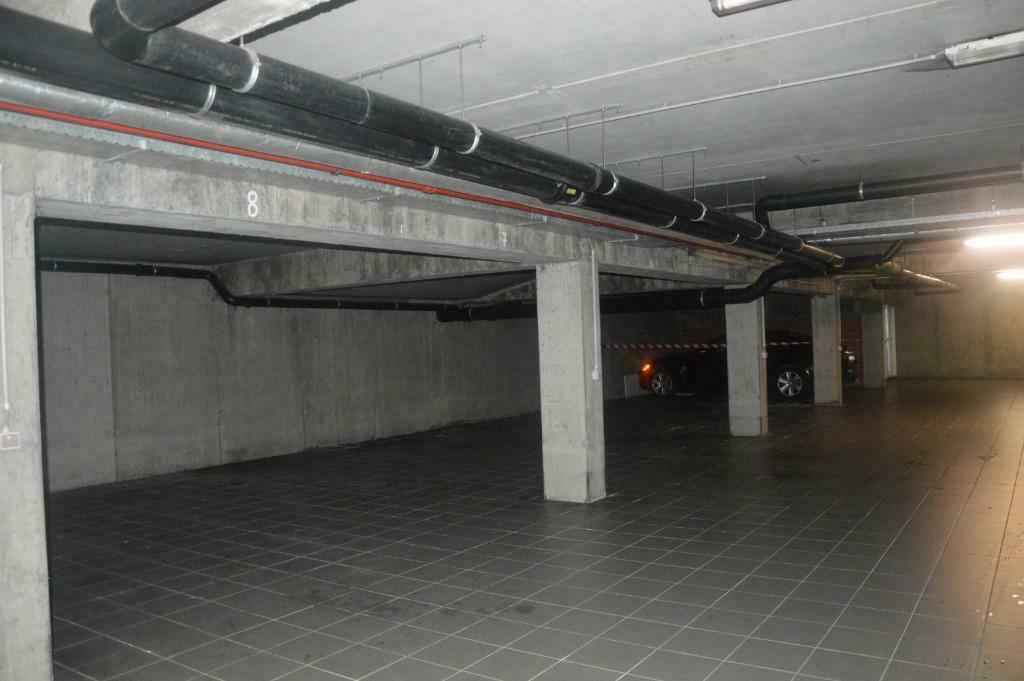 Staanplaats te huur centrum Waregem, Immo, Provincie West-Vlaanderen