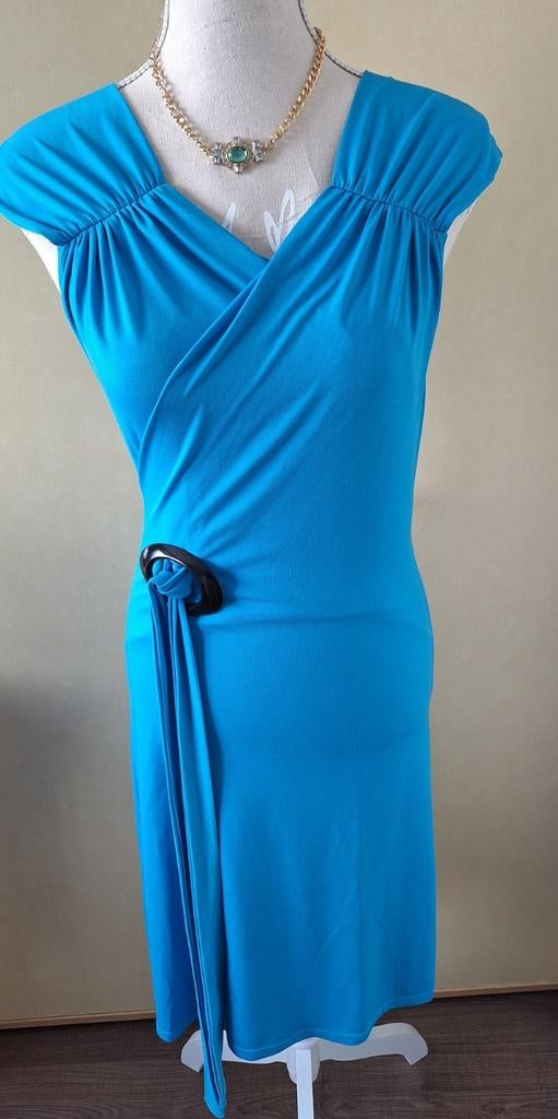 Magnifique tapis de robe d'été élastique turquoise jusqu'aux, Enlèvement ou Envoi, Comme neuf, Longueur genou