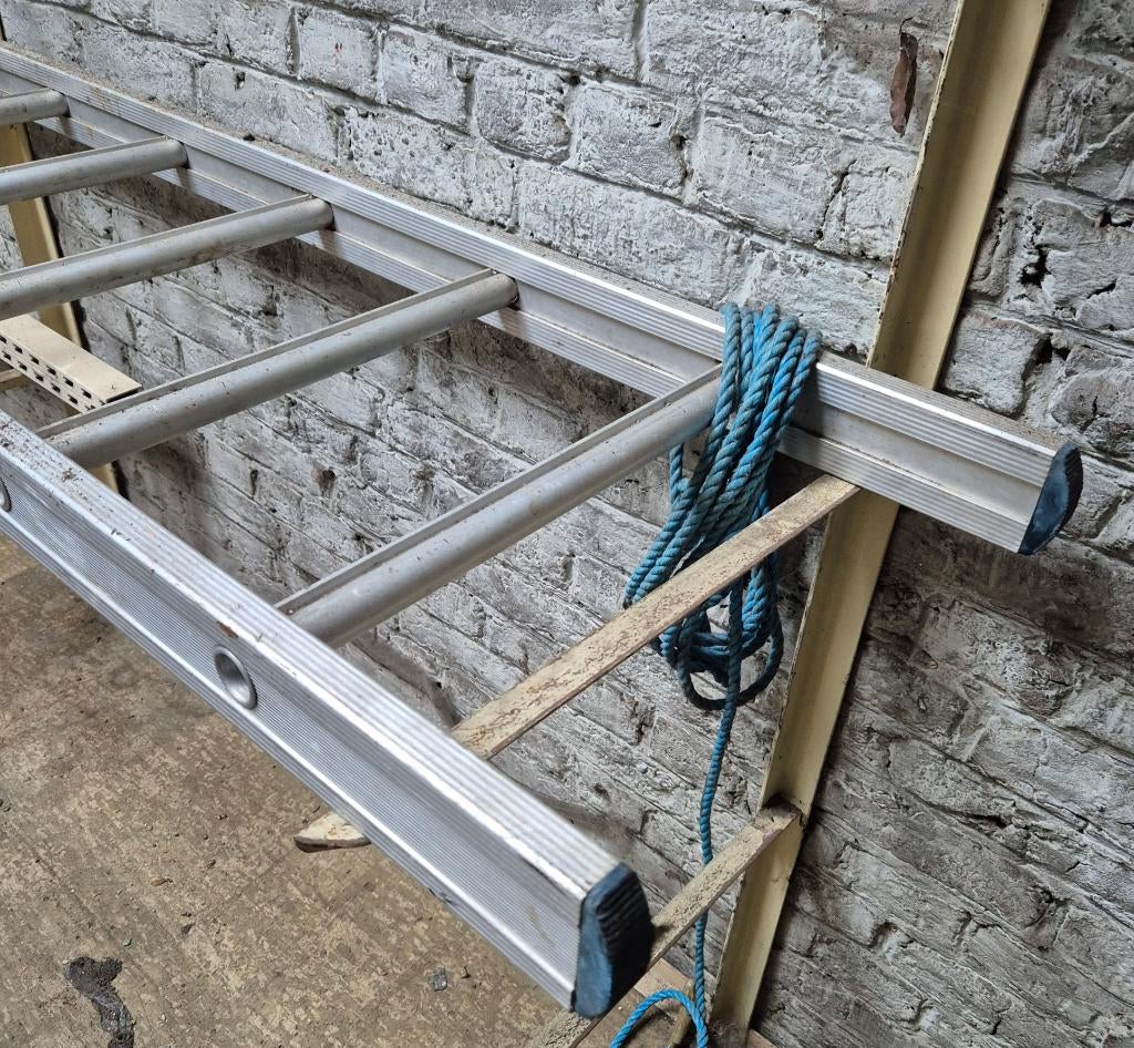 Stevige dubbele touwladder 2x 4,75m, Ophalen, Gebruikt, Ladder, 4 meter of meer