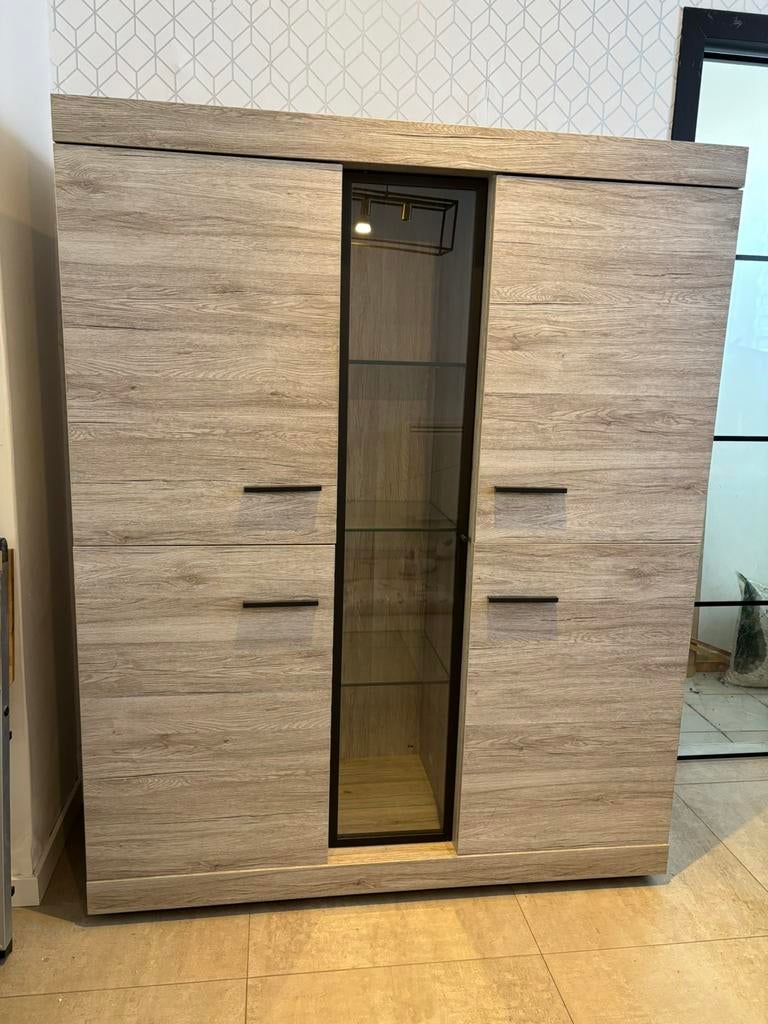 Dressoir / kast, Huis en Inrichting, Kasten | Dressoirs, Ophalen, Zo goed als nieuw