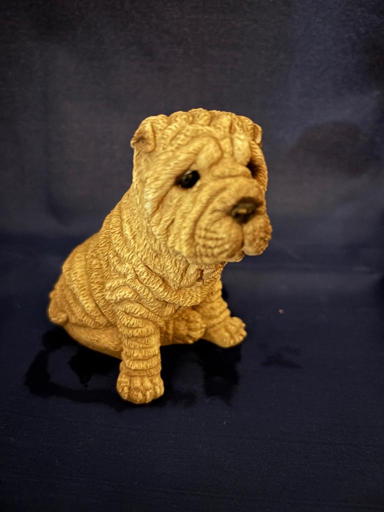 Honden beeld Sharpei hond beeldje, Verzamelen, Beelden en Beeldjes, Gebruikt, Dier, Ophalen of Verzenden