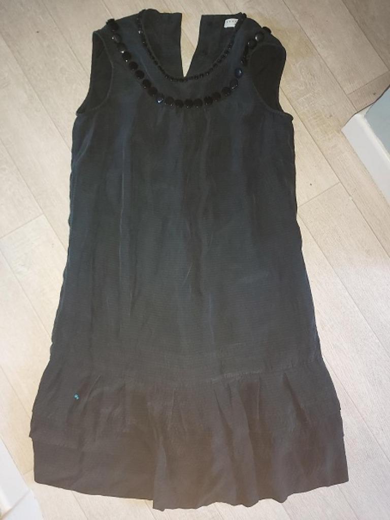 Kleedje Essentiel (36), Enlèvement, Porté