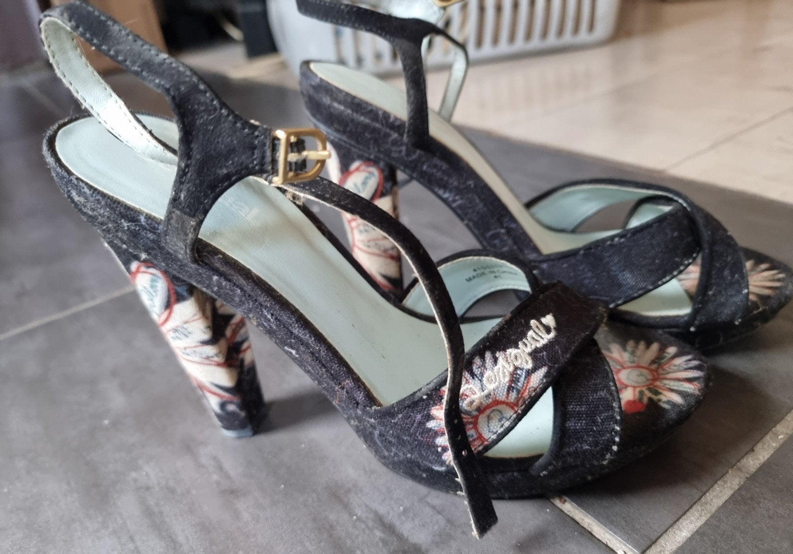 Hauts talons Desigual, Enlèvement ou Envoi, Autres couleurs, Chaussures à haut talons, Comme neuf