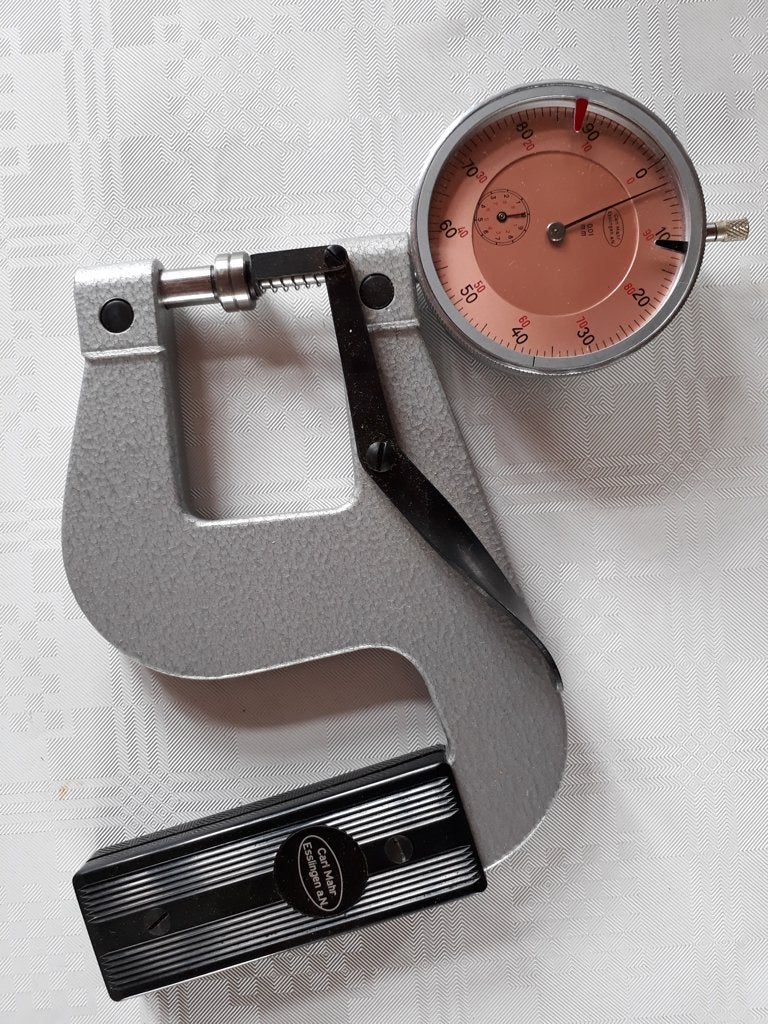 Outil de mesure micrométrique antique, Enlèvement