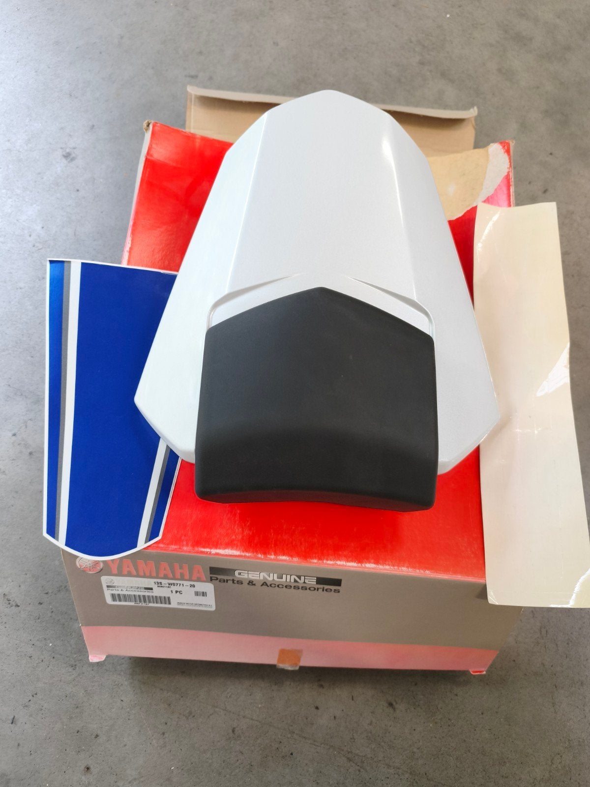 Yamaha r6 seat cover OEM nieuw, Motoren, Ophalen